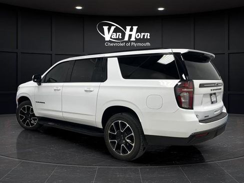 Used 2021 Chevrolet Suburban RST image 3