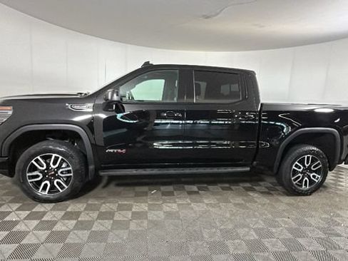 Used 2024 GMC Sierra 1500 AT4 w/ Technology Package AWD/4WD image 5