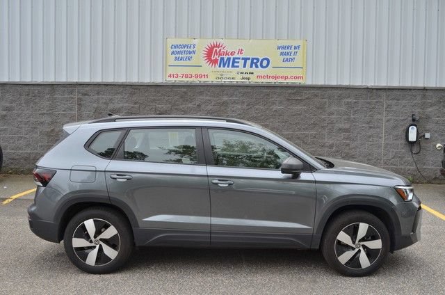 Used 2025 Volkswagen Taos S AWD/4WD image 9