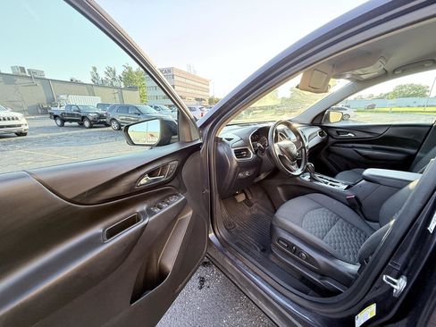 Used 2018 Chevrolet Equinox LT AWD/4WD image 9