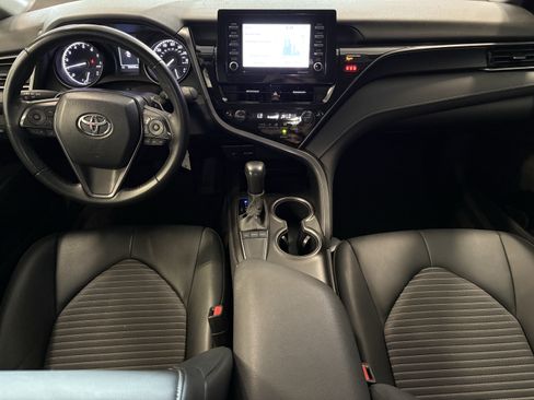 Used 2024 Toyota Camry SE FWD image 11
