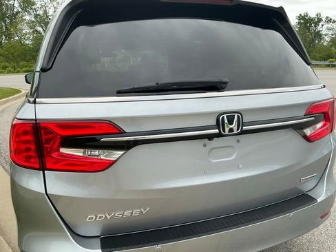 Used 2021 Honda Odyssey Touring image 9