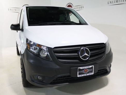 Used 2023 Mercedes-Benz Metris Passenger image 21
