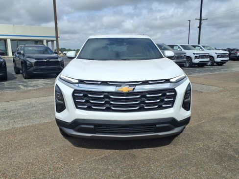 New 2026 Chevrolet Equinox LT w/ LPO, Floor Liner Package FWD image 8
