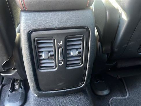Certified 2025 Dodge Durango R/T w/ Blacktop Package AWD/4WD image 36