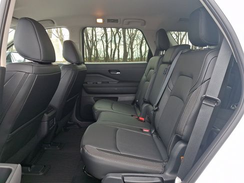 New 2026 Nissan Pathfinder SL AWD/4WD image 5
