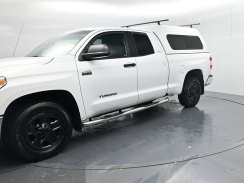 Used 2016 Toyota Tundra SR5 image 4