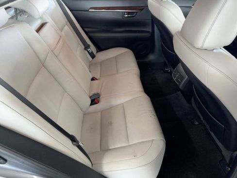 Used 2013 Lexus ES 350 4dr Sdn image 26