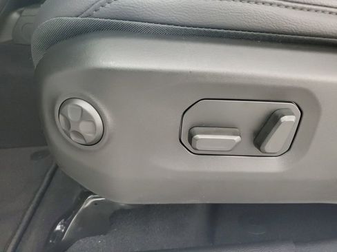 New 2025 Jeep Gladiator Sport image 29