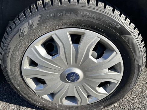 Certified 2020 Ford Transit Connect XL image 9