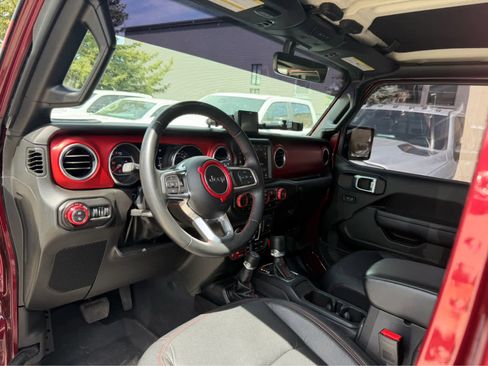 Used 2022 Jeep Gladiator Rubicon w/ Trailer Tow Package AWD/4WD image 40