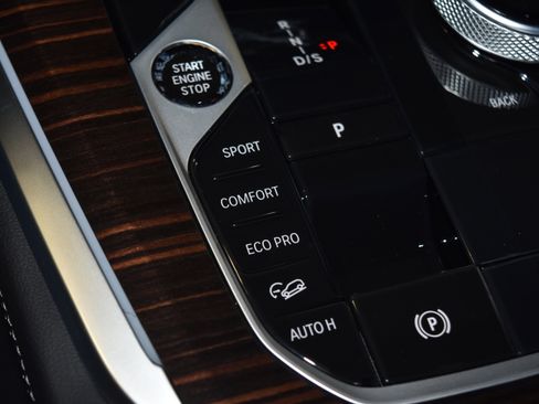 New 2026 BMW X5 xDrive40i w/ Executive Package image 14