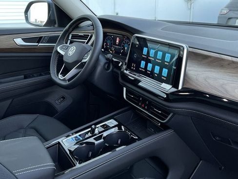 New 2026 Volkswagen Atlas SE image 22