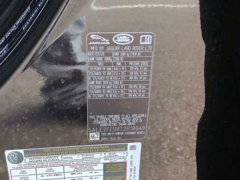 New 2026 Land Rover Defender 130 X-Dynamic SE AWD/4WD image 40
