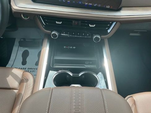 New 2026 Chevrolet Tahoe High Country AWD/4WD image 27
