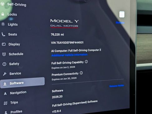 Used 2022 Tesla Model Y Performance AWD/4WD image 28