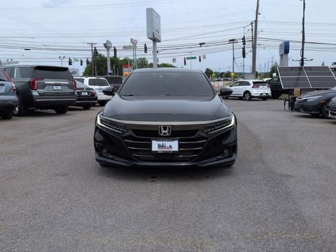 Used 2022 Honda Accord Sport image 3