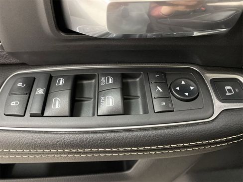 Used 2021 RAM 2500 Laramie image 13