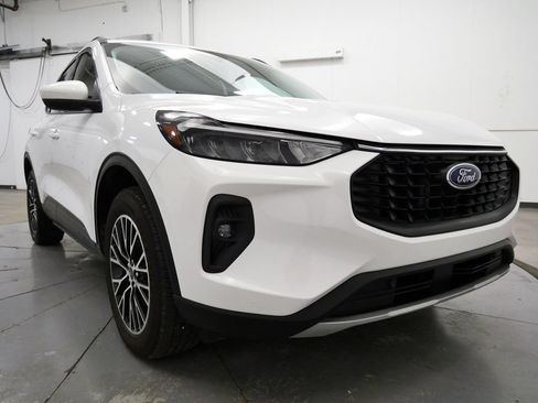 Used 2023 Ford Escape SE FWD image 37