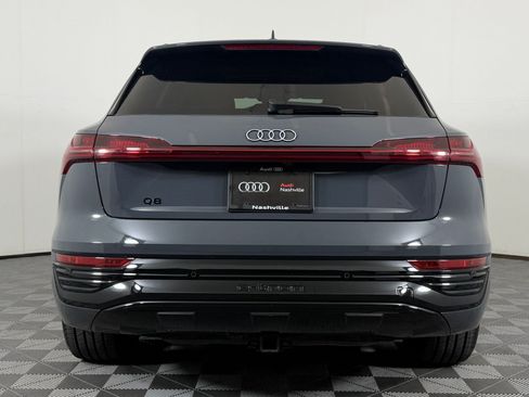 Used 2024 Audi Q8 e-tron Premium Plus w/ Premium Plus Package AWD/4WD image 10