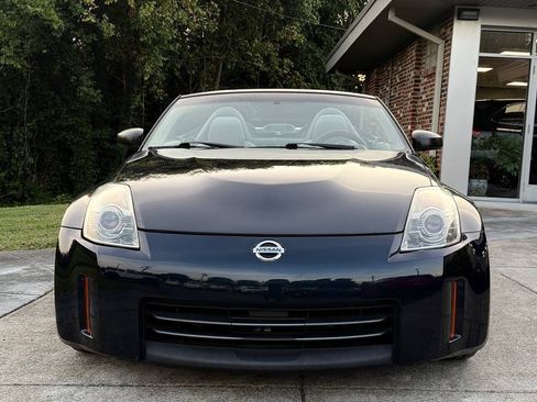 Used 2007 Nissan 350Z Touring RWD image 2