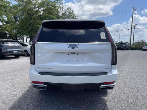 Used 2023 Cadillac Escalade Premium Luxury w/ LPO, Radiant Package AWD/4WD image 4