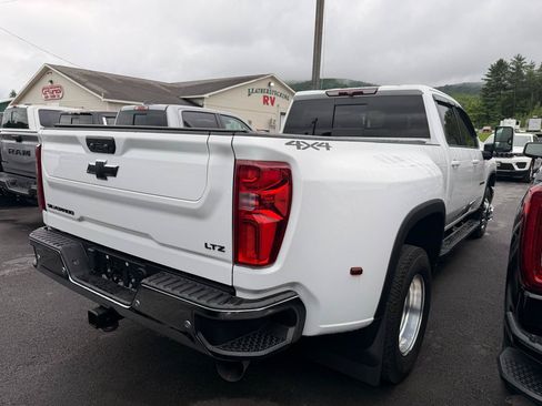 Used 2025 Chevrolet Silverado 3500 LTZ w/ LTZ Plus Package AWD/4WD image 2