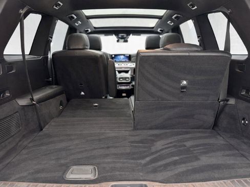 Used 2023 Mercedes-Benz GLS 450 4MATIC image 29