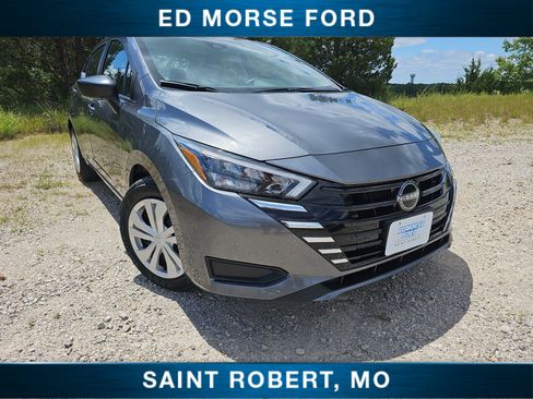 Used 2025 Nissan Versa S FWD image 1
