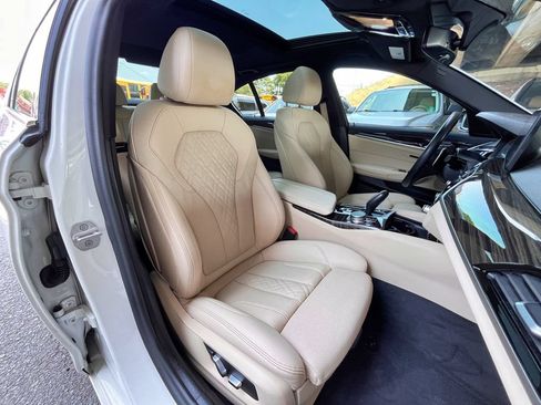 Used 2021 BMW 530i xDrive w/ Convenience Package AWD/4WD image 20