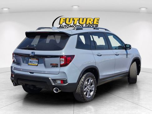 Used 2024 Honda Passport TrailSport image 4