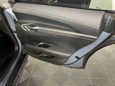 Used 2022 Audi e-tron GT Premium Plus image 31