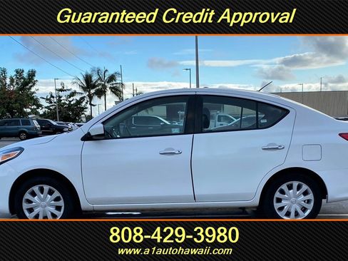 Used 2016 Nissan Versa SV image 8