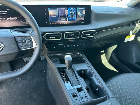 New 2026 Nissan Sentra SV w/ SV Convenience Package FWD image 25