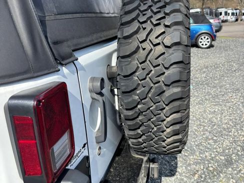 Used 2014 Jeep Wrangler Sport w/ Quick Order Package 24S AWD/4WD image 33