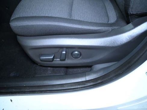 Used 2023 Hyundai Kona SE image 28