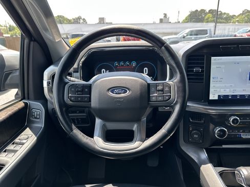 Used 2022 Ford F150 Lariat AWD/4WD image 17