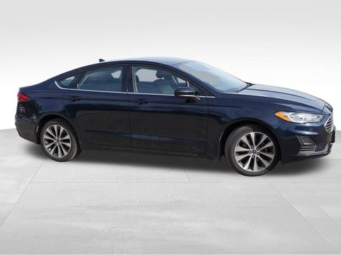 Used 2020 Ford Fusion SE AWD/4WD image 2