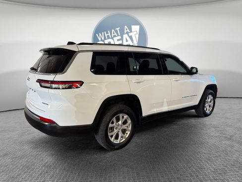 Used 2023 Jeep Grand Cherokee L Limited w/ Luxury Tech Group II AWD/4WD image 3