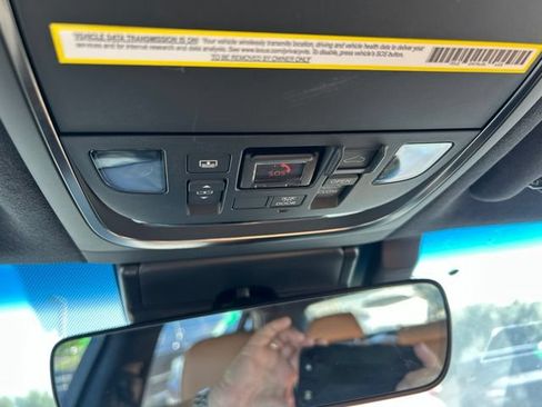 Used 2022 Lexus LS 500 w/ Interior Upgrade Package RWD image 21