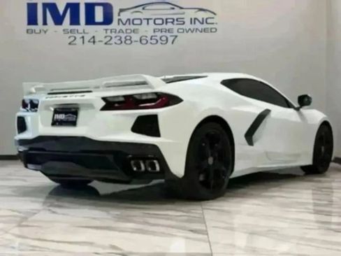 Used 2022 Chevrolet Corvette Stingray w/ Z51 Performance Package image 7