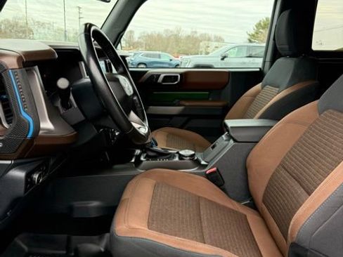 Used 2023 Ford Bronco Outer Banks w/ Sasquatch Package image 16