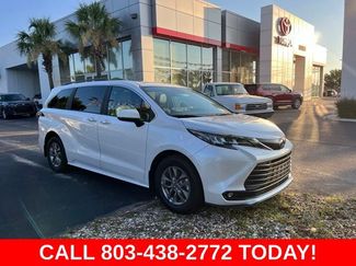Used 2025 Toyota Sienna XLE FWD video 1