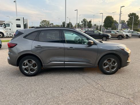 Used 2021 Ford Escape SE w/ Convenience Package AWD/4WD image 8
