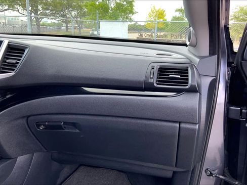 Used 2016 Honda Pilot Touring image 18