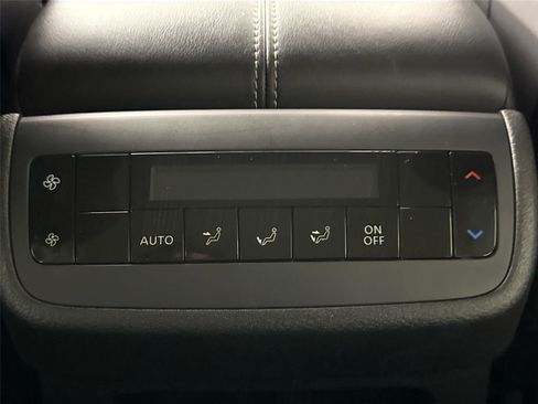 Used 2024 Nissan Pathfinder SL image 36