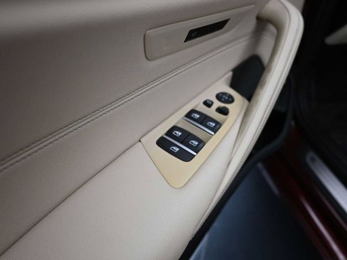 Used 2023 BMW 530e w/ Premium Package RWD image 9