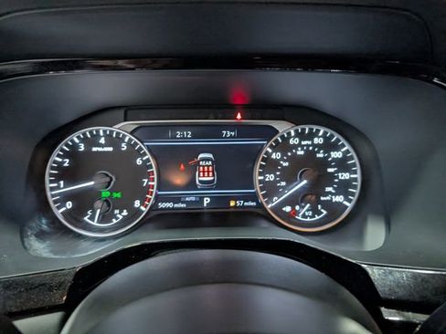 Used 2025 Nissan Pathfinder SL AWD/4WD image 16