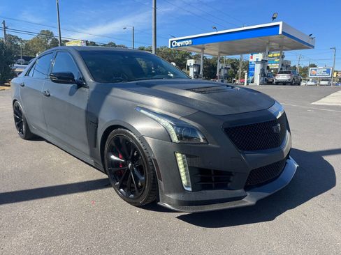 Used 2017 Cadillac CTS V w/ Carbon Fiber Package image 8