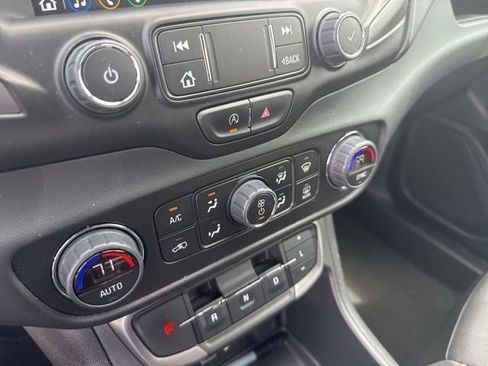 Certified 2023 GMC Terrain AT4 w/ Tech Package AWD/4WD image 46